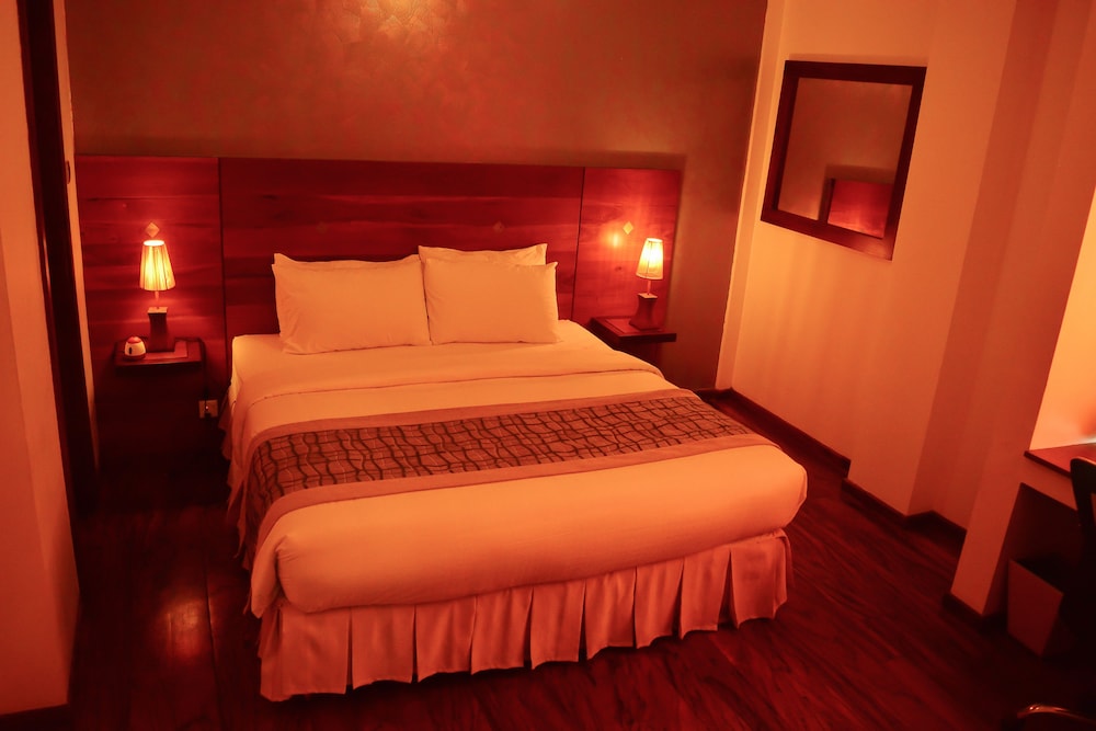 Unique Towers Luxury Boutique Suites 25/76