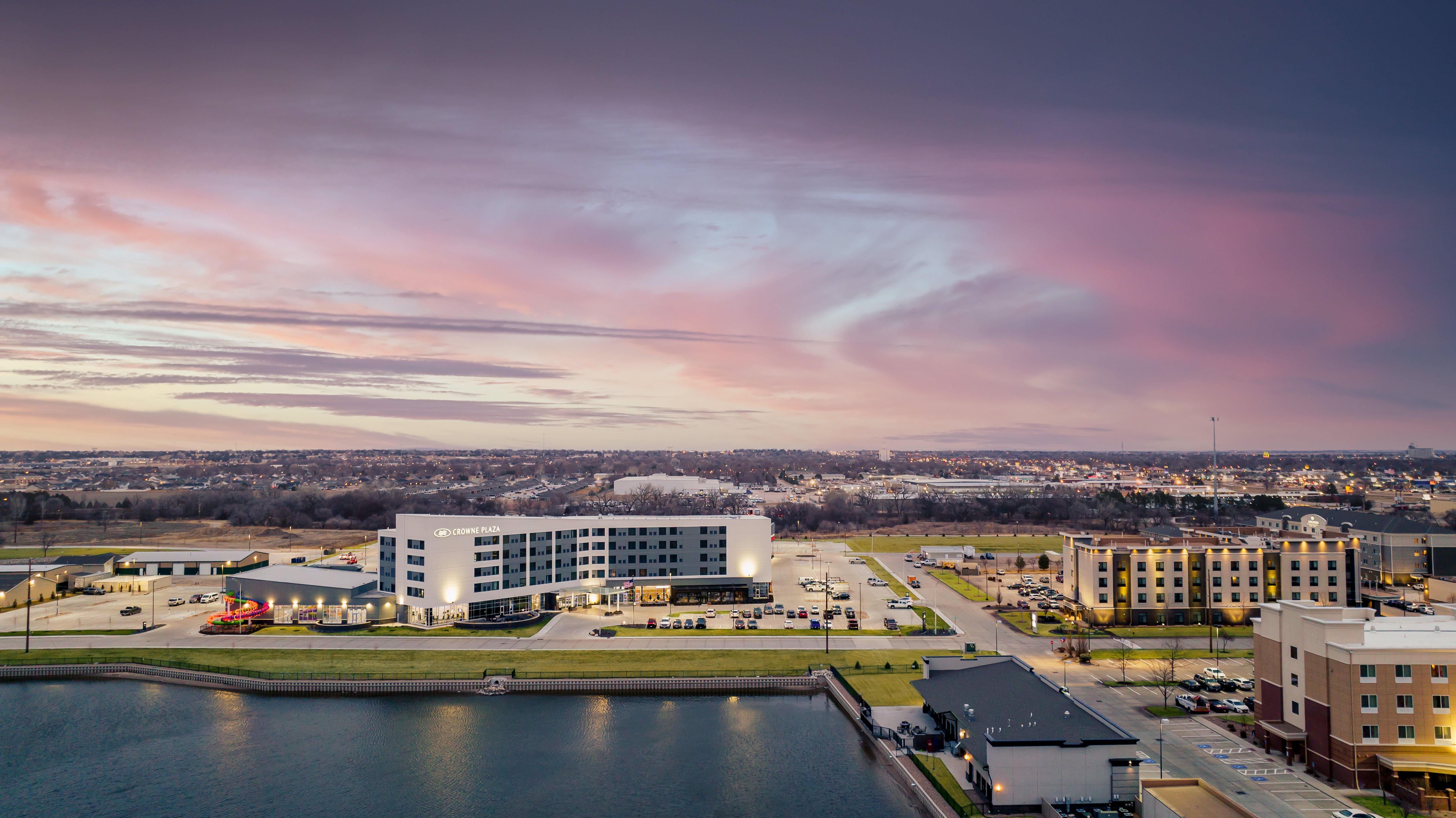 Crowne Plaza KEARNEY 76/78