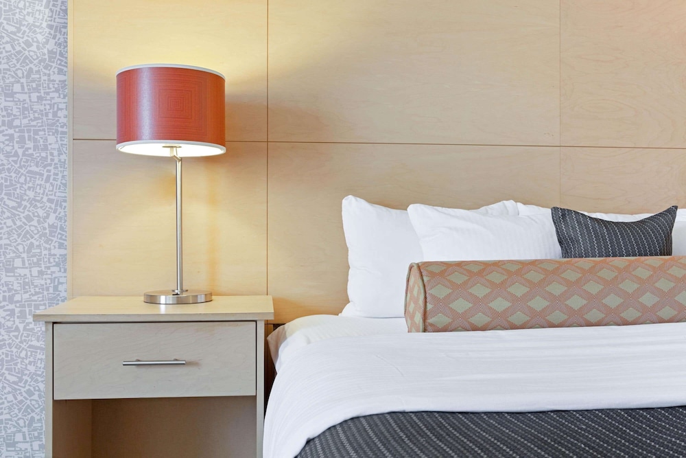 La Quinta Inn & Suites by Wyndham Austin NW/Lakeline Mall 7/44