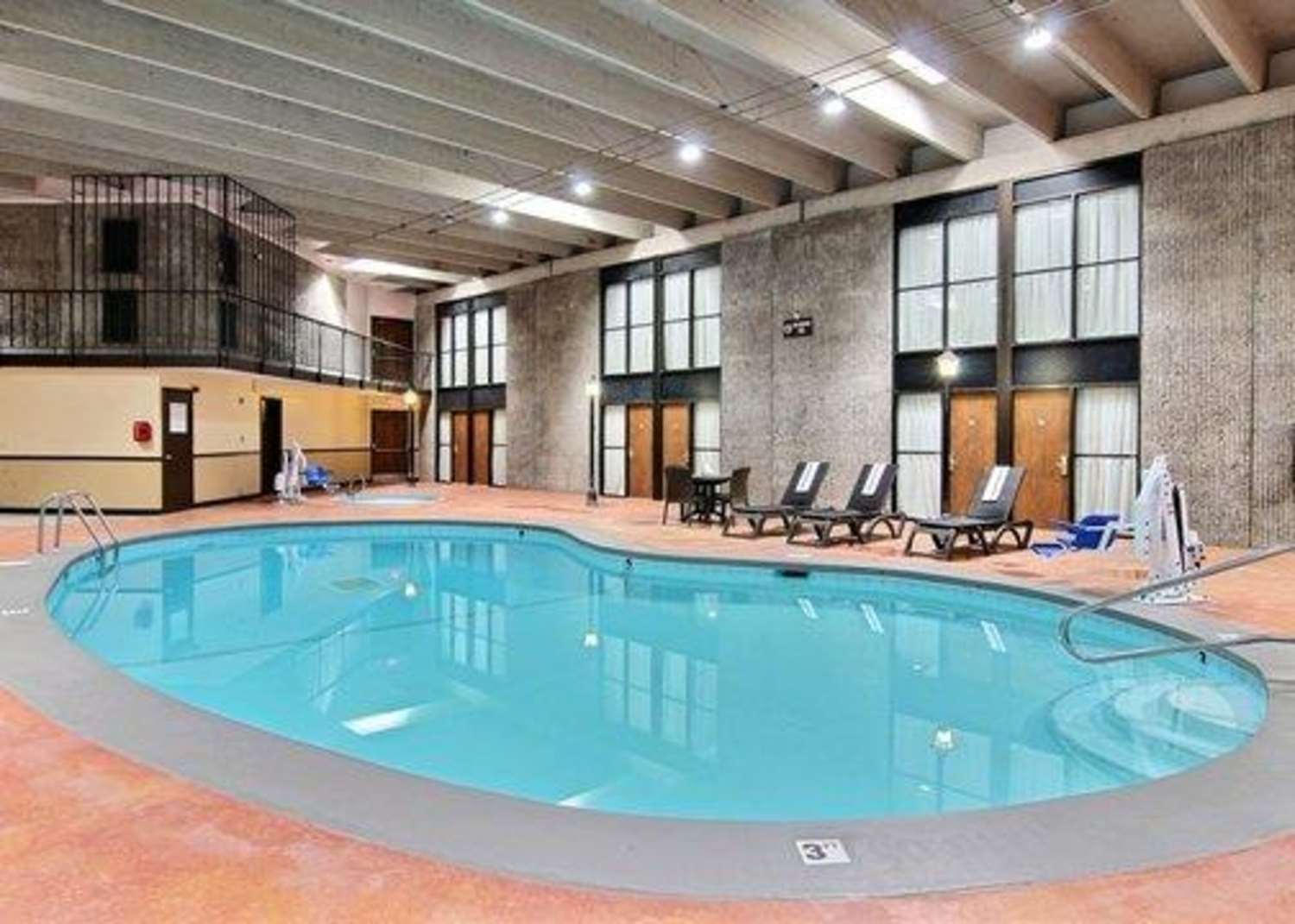 Quality Inn Thief River Falls, MN 17/23