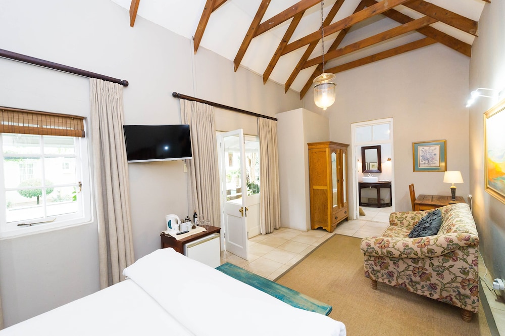 Osborne House - Guest House 17/72