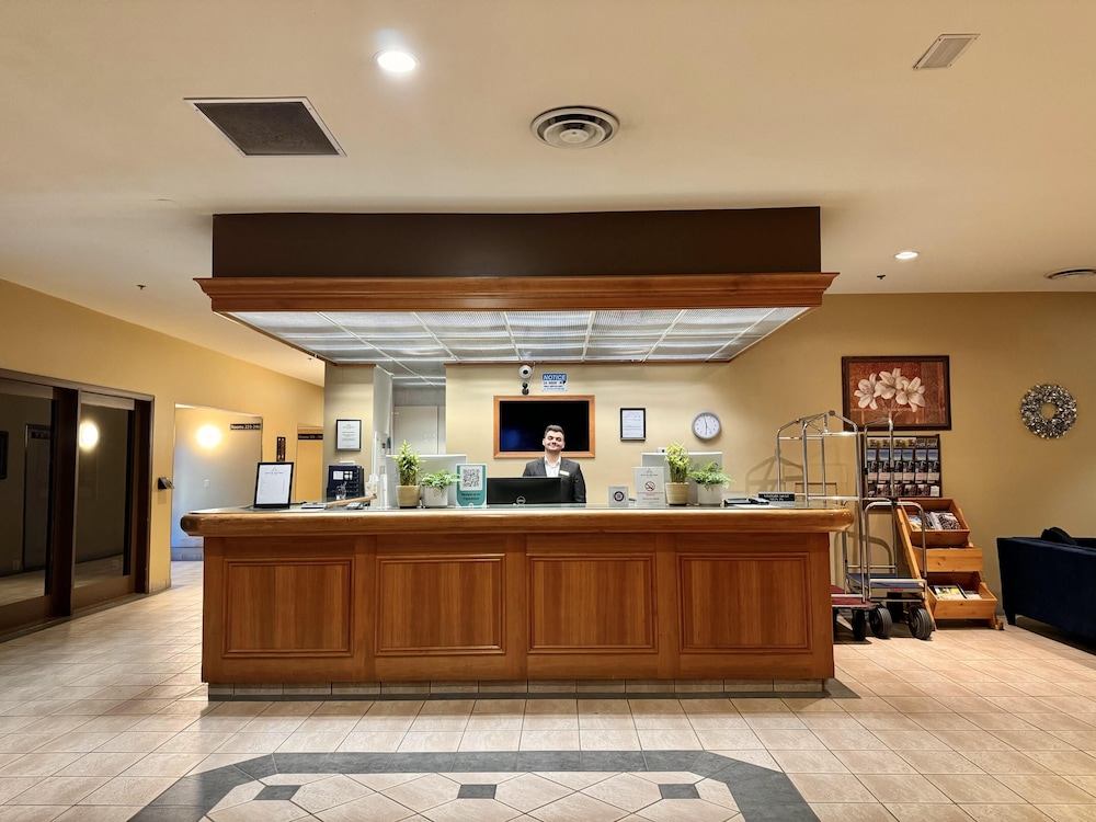 Divya Sutra Plaza & Conference Centre Vernon, BC 15/74