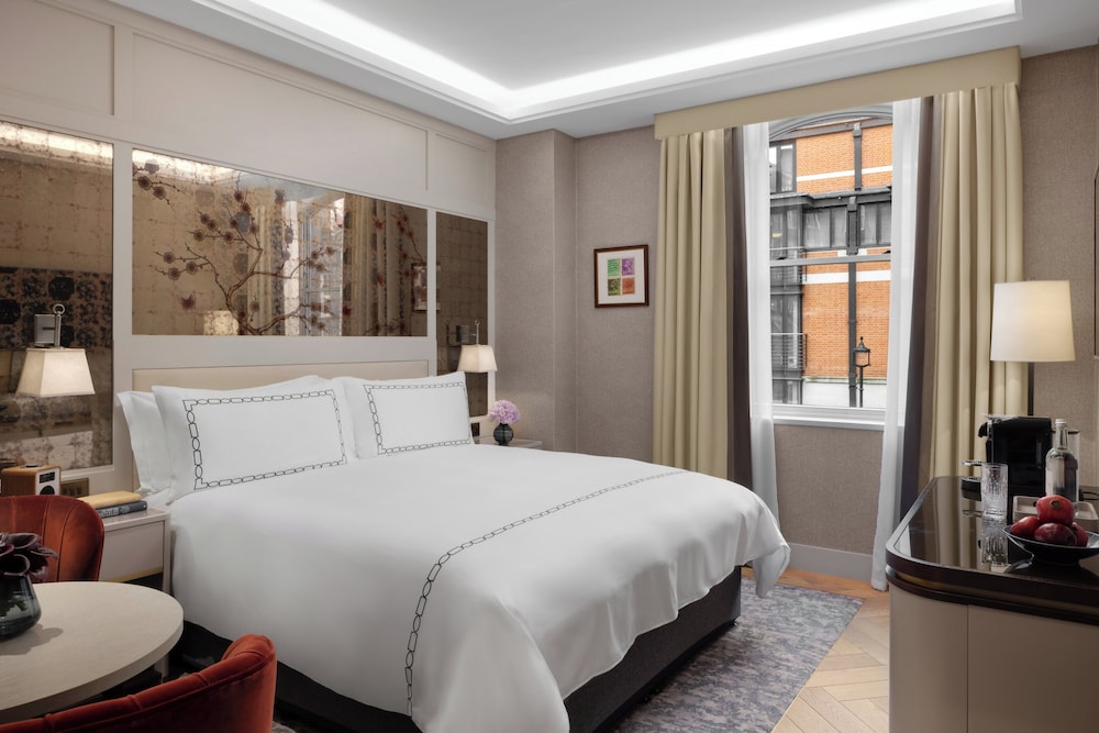 DELUXE, TWIN BEDS