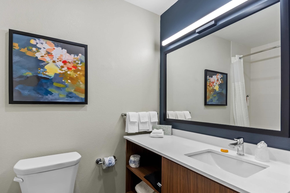 Everhome Suites Panama City Beach - 30A 54/60