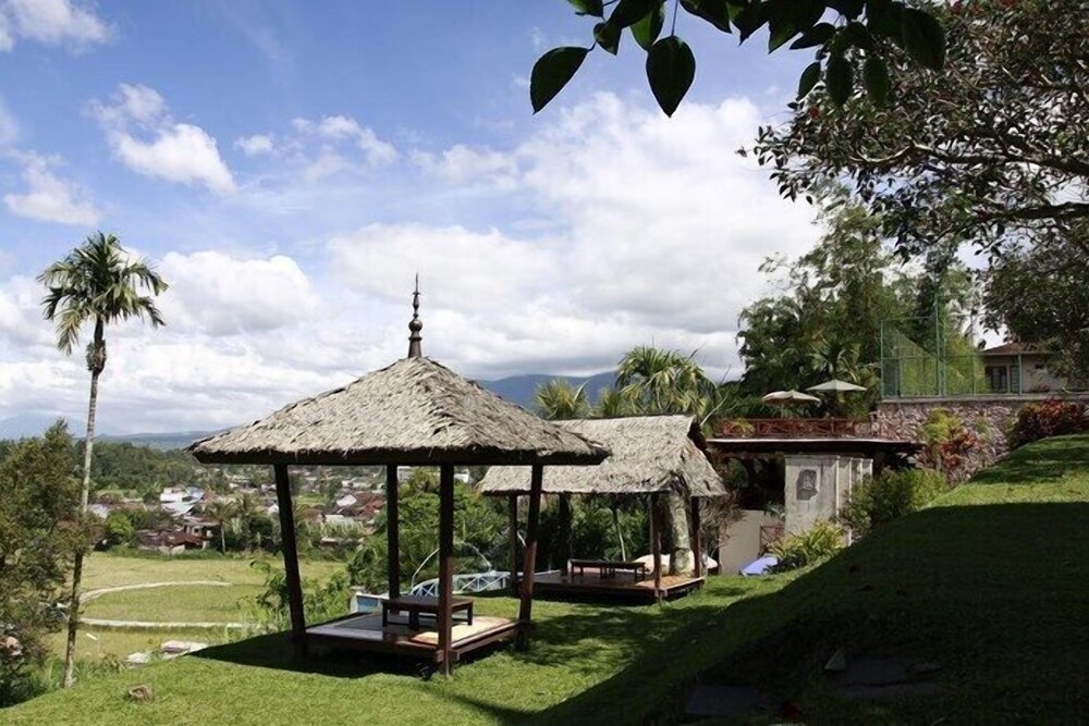 Campago Resort Hotel 49/51
