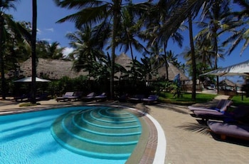 Turtle Bay Beach Club 32/40