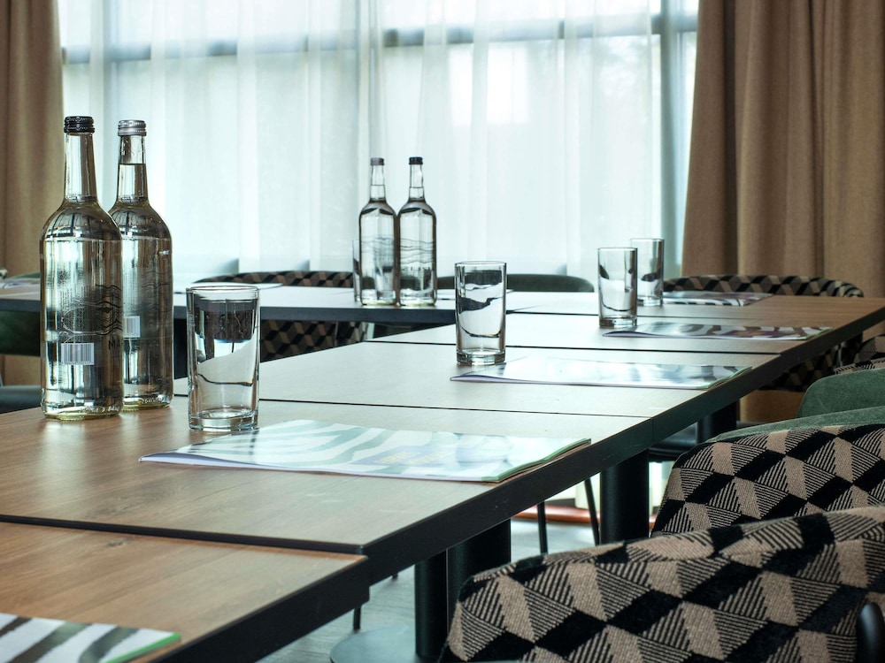 Ibis Styles London Gatwick Airport 41/64