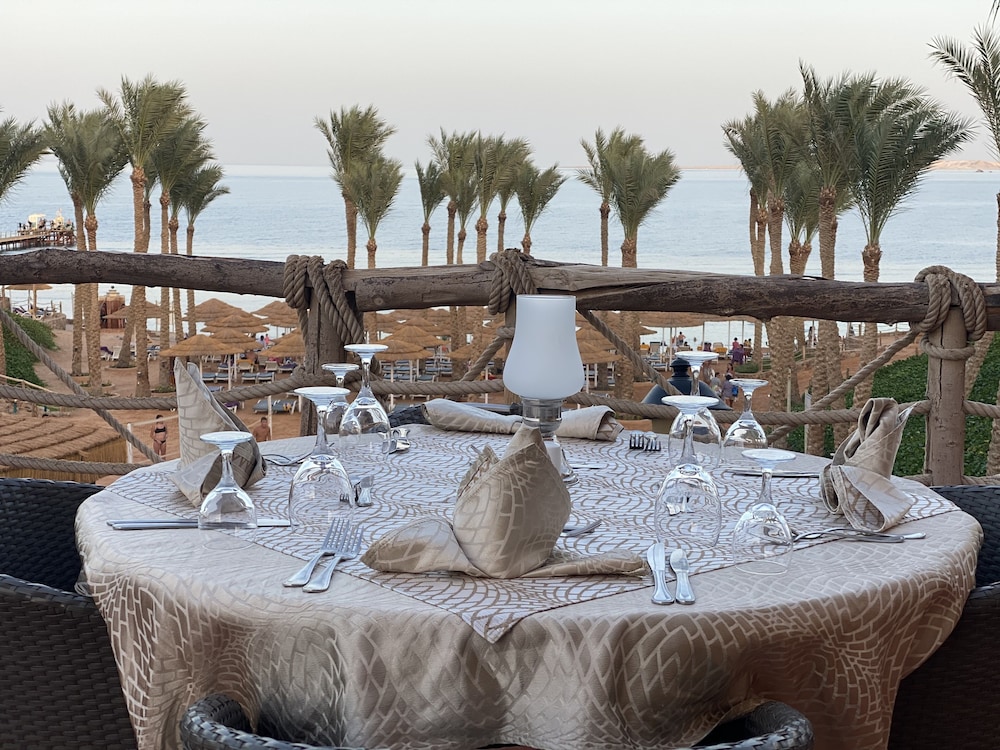 Nubian Island Hotel 45/70