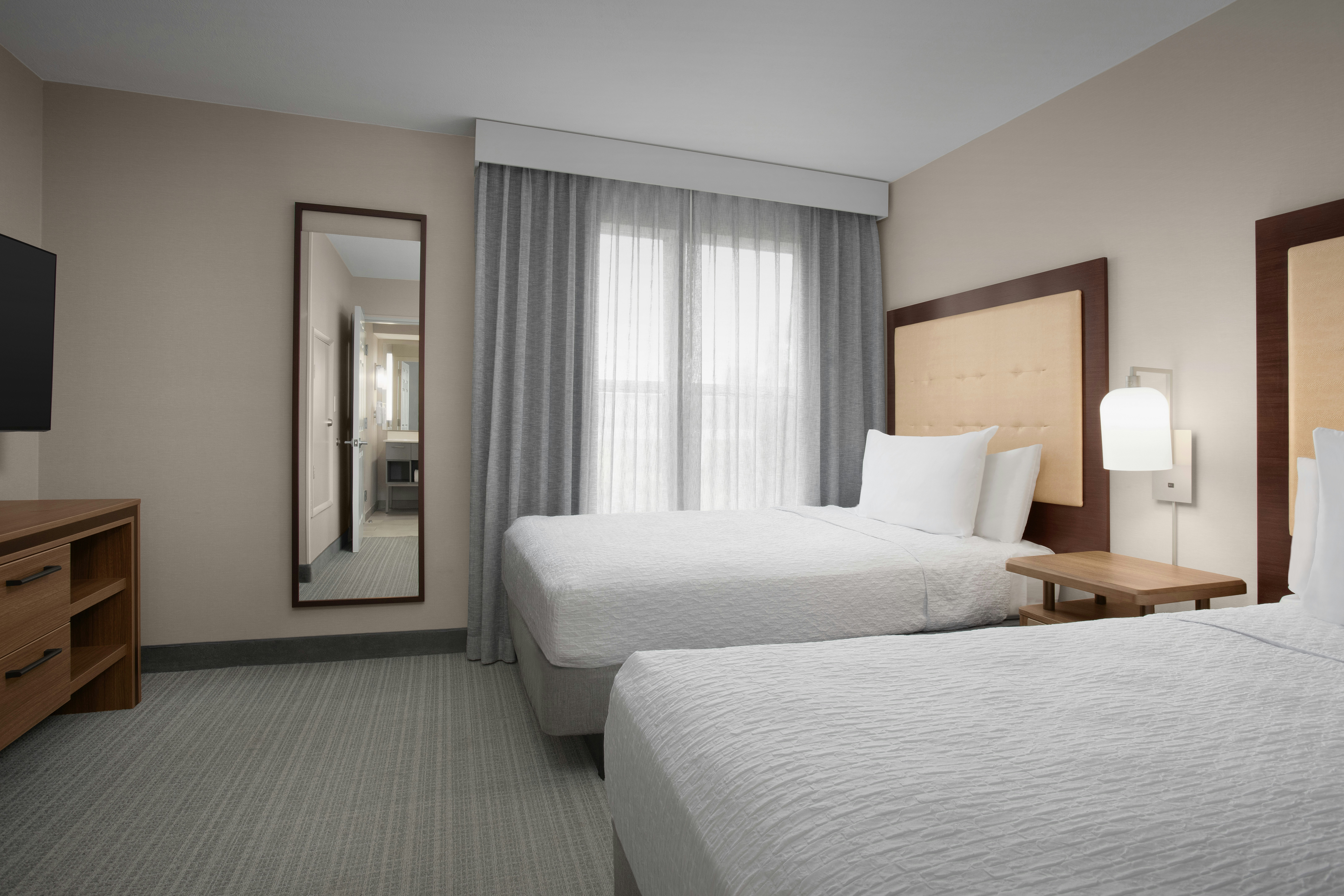 1 BEDROOM, SUITE, 2 DOUBLE BEDS
