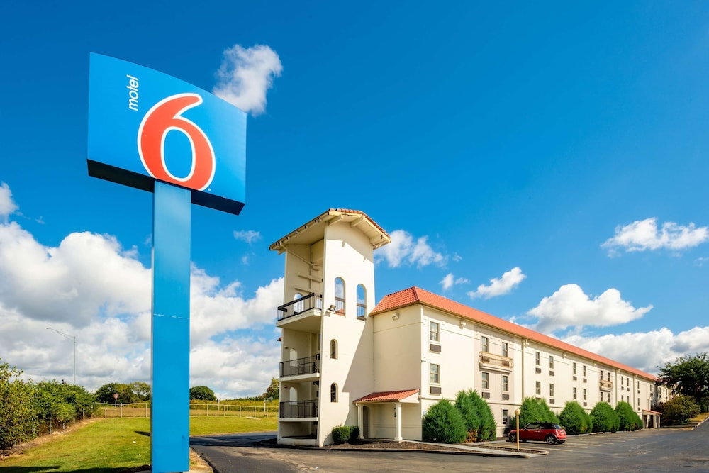 Motel6 Hazelwood, MO 7/46