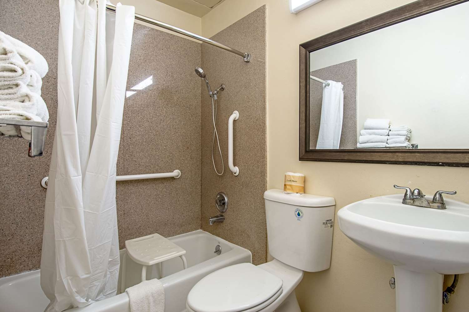 Motel6 Buena Park, CA – Anaheim/Near Maingate Knotts image