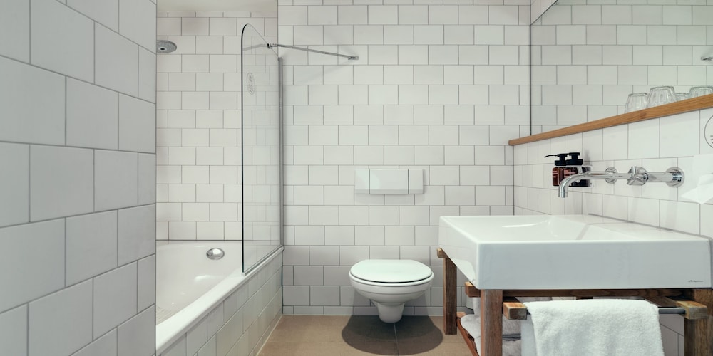 غرفة ديلوكس بسرير مزدوج بإطلالة على المدينة، Townhouse Design Hotel 3/3