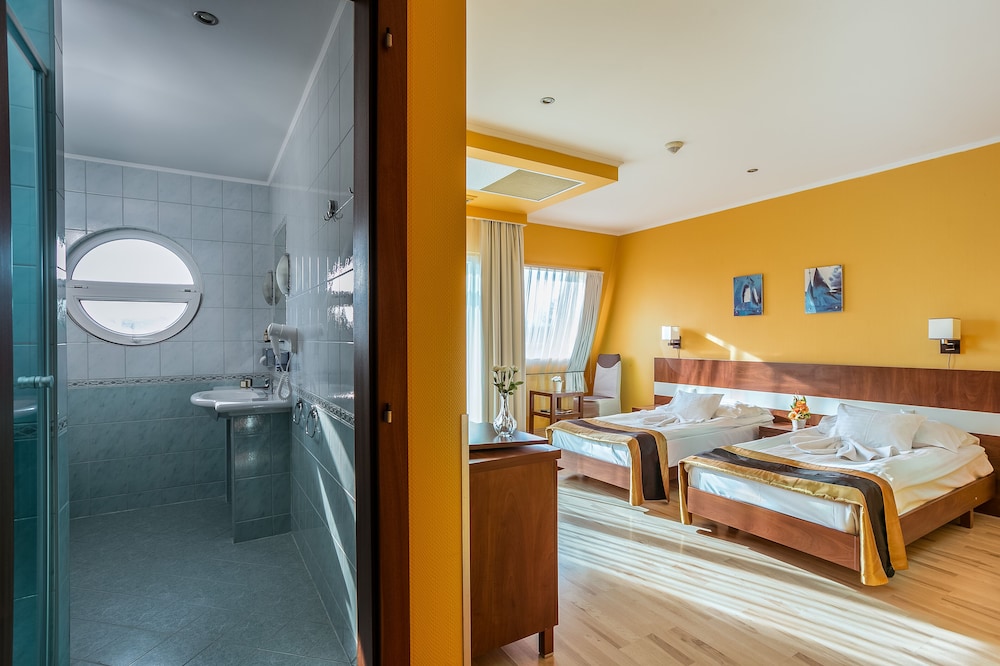 Holiday Beach Budapest Wellness 18/72