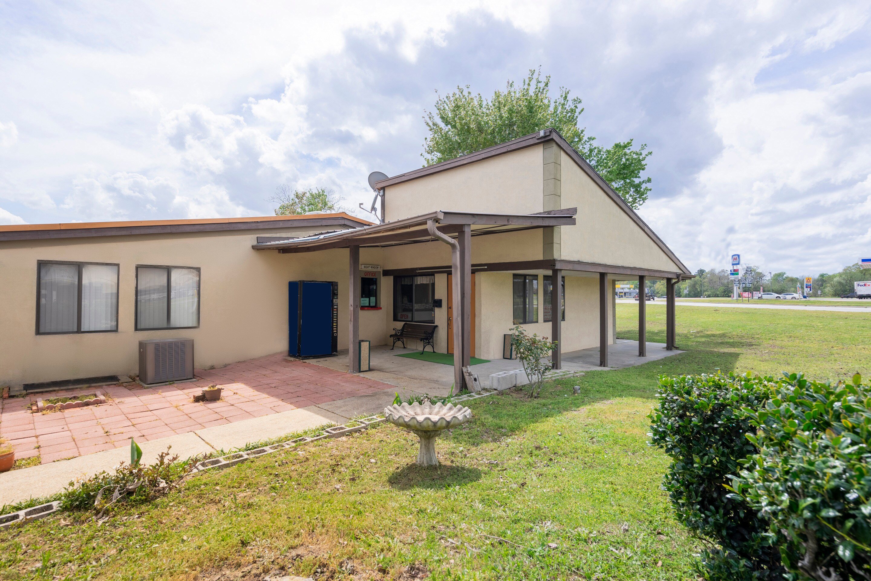 OYO Hotel Daleville AL Hwy 84 67/75