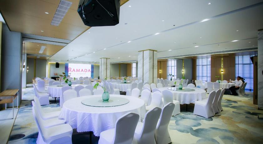 Ramada by Wyndham Vientiane Central 45/54