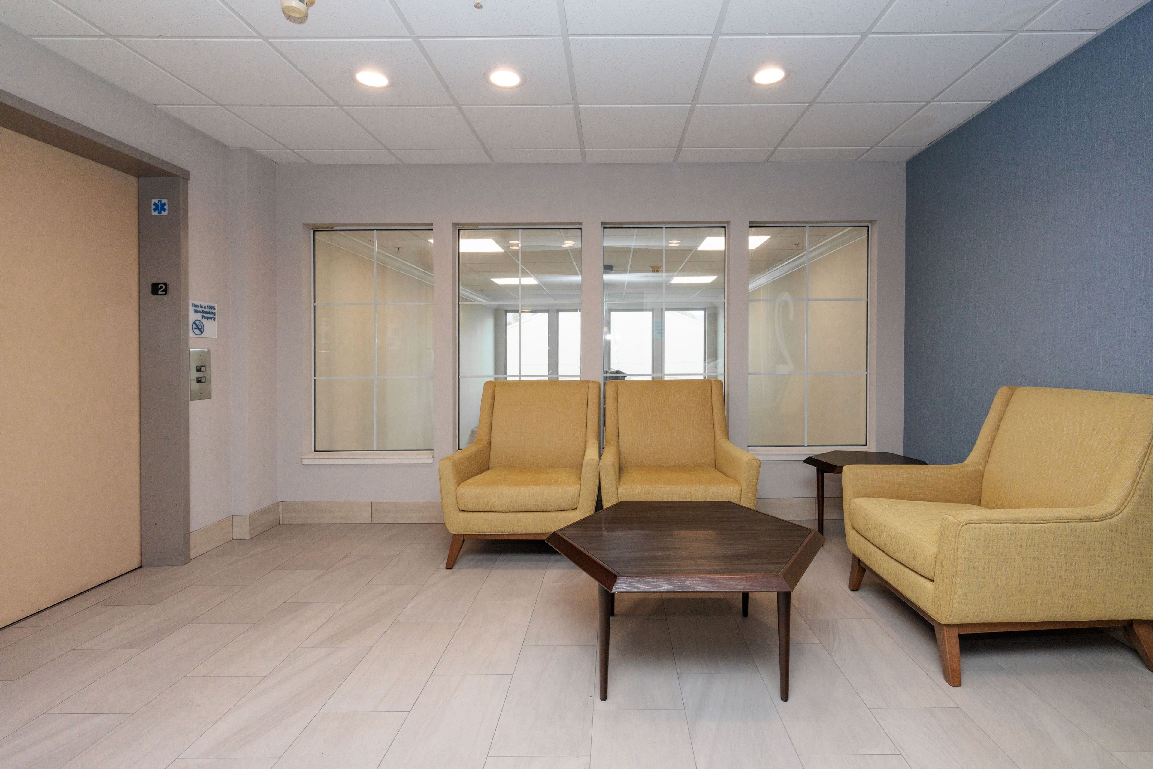 Holiday Inn Express Hotel Suites Berkeley 55/73