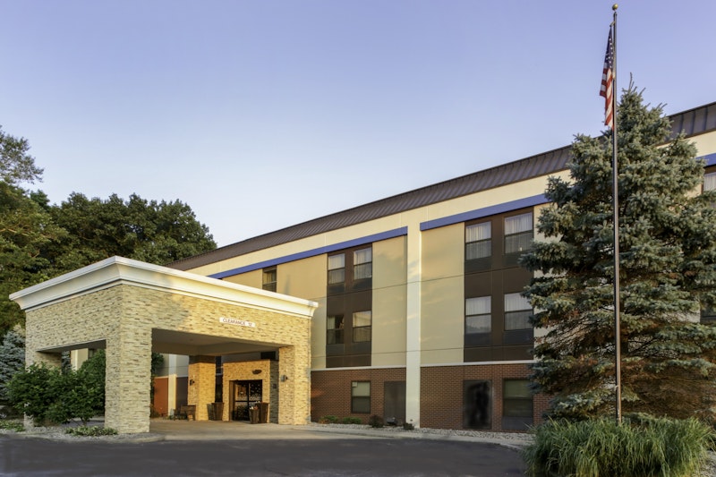 Hampton Inn Portage 2/42