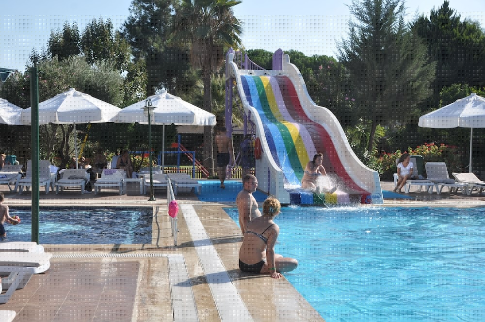 Pigale Beach Resort 48/66