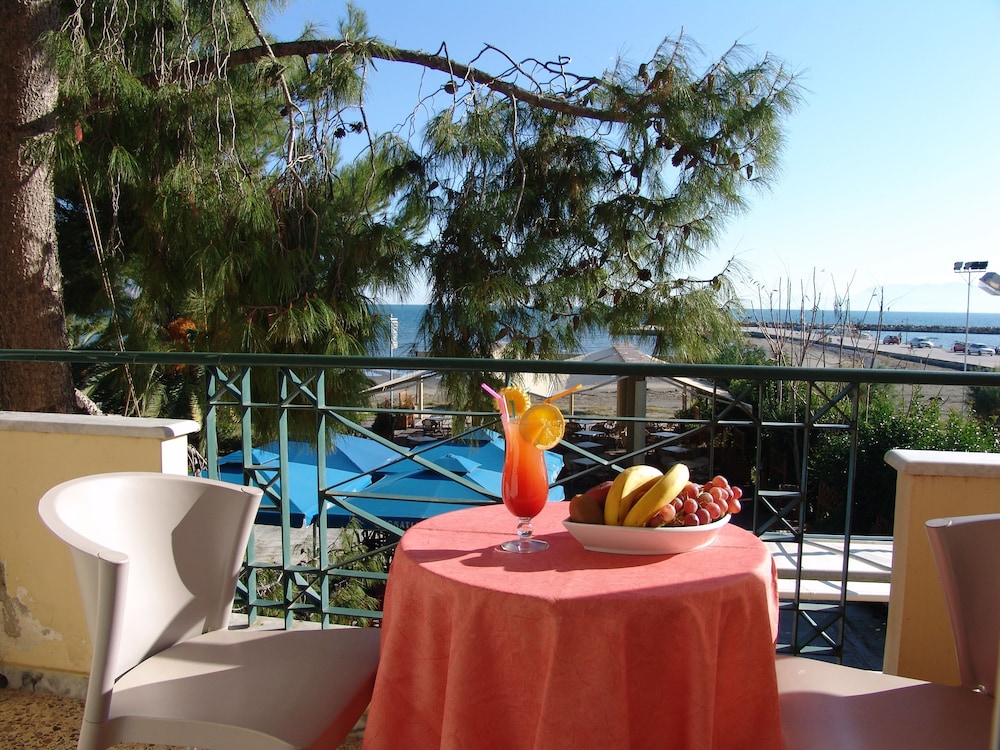 IGNATIA HOTEL 60/66