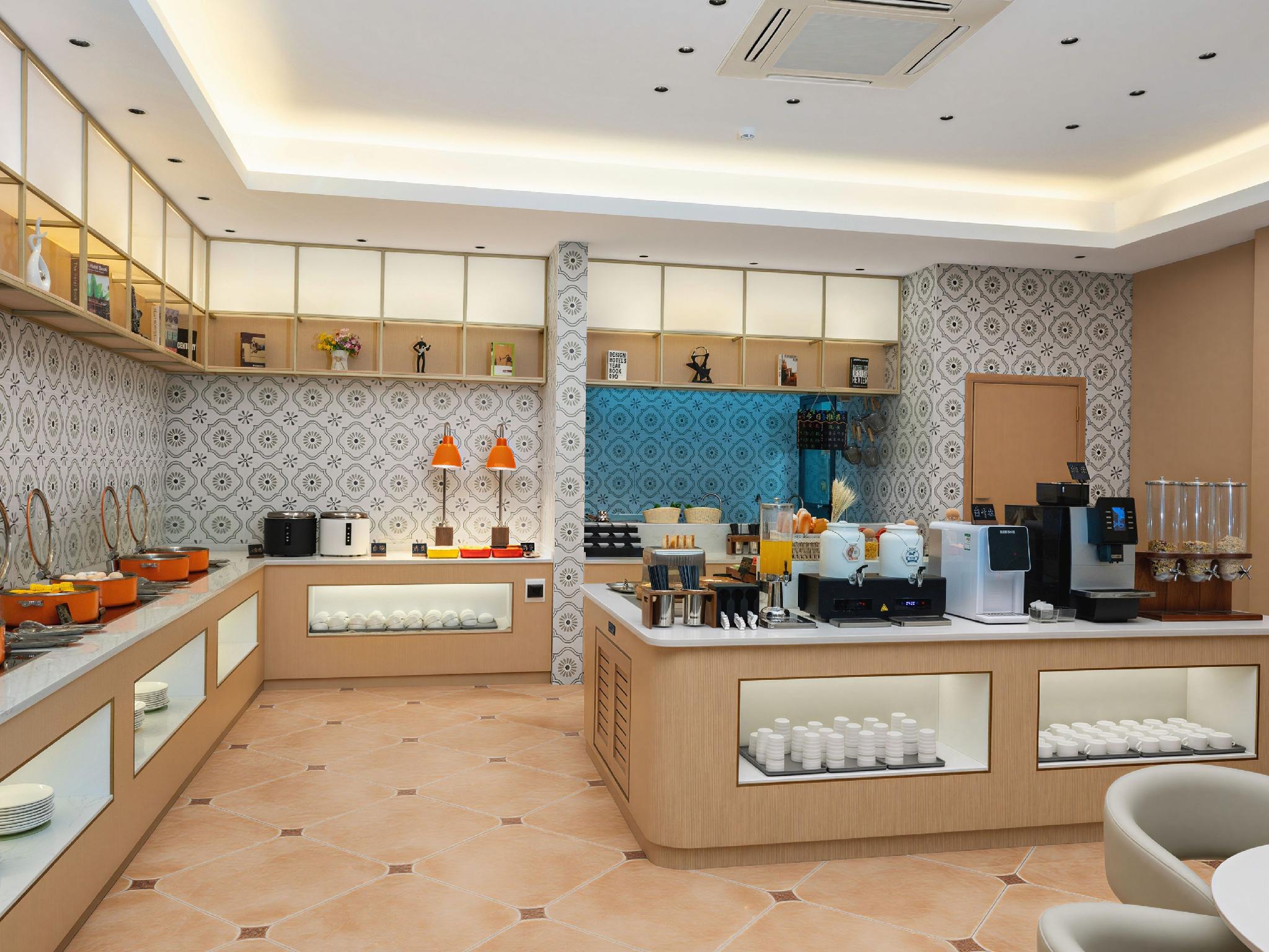 Vienna Hotel (Guangzhou Shiling Leather City) 17/58