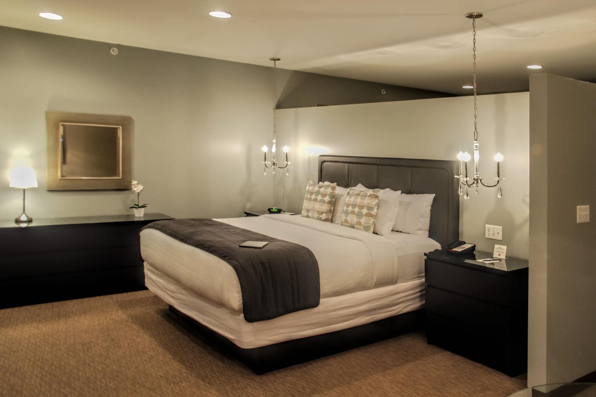 Royal, Grand, Pool, Suite, King Bed