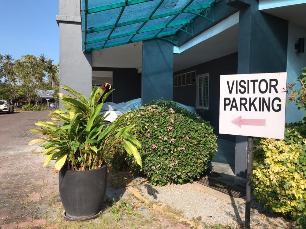 Kuah Town Service Suite Apartment 37/41