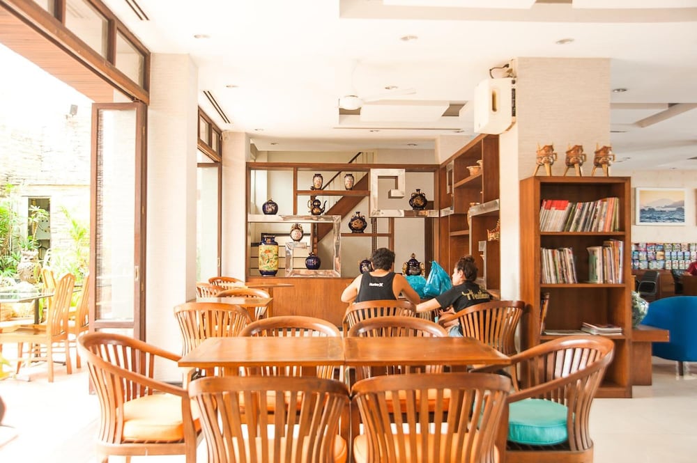 Crystal Inn Phuket 35/38