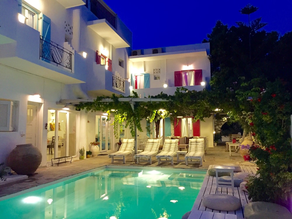 Afrodite Hotel 77/80