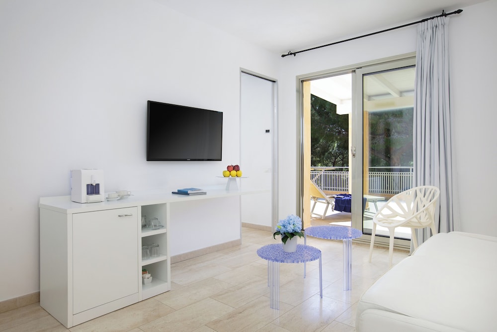 Tirreno Resort 17/44