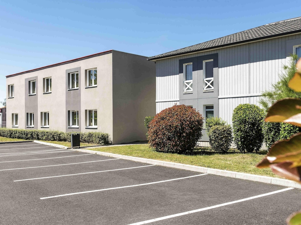 Ibis Issoire 48/57
