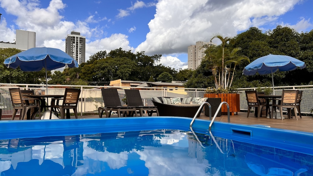 Bella Italia Hotel & Events 45/50