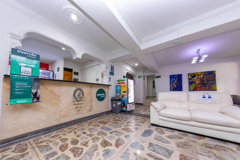 Ayenda 1228 Balcones de la 70 8/64