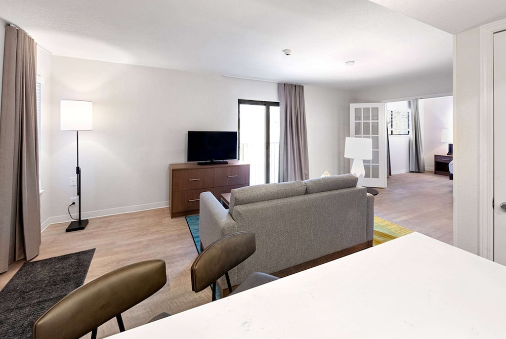 WaterWalk Extended Stay by Wyndham Atlanta - Sandy Springs 42/50
