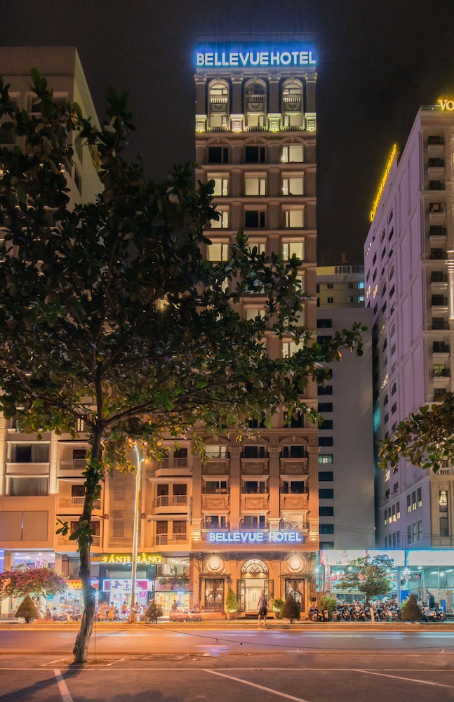 Bellevue Hotel 33/38