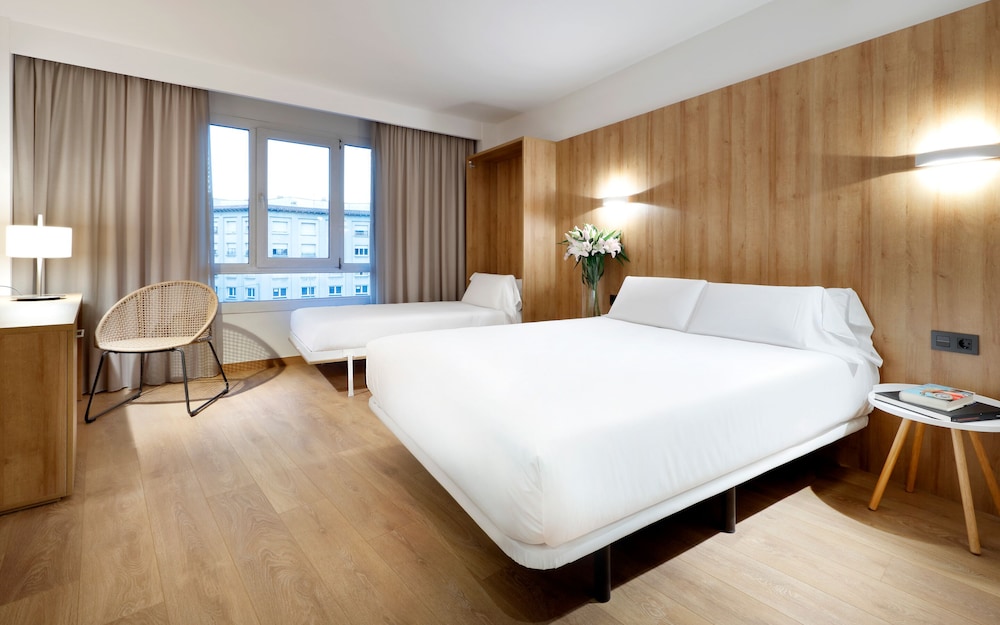 Hotel Sb Corona Tortosa 24/58