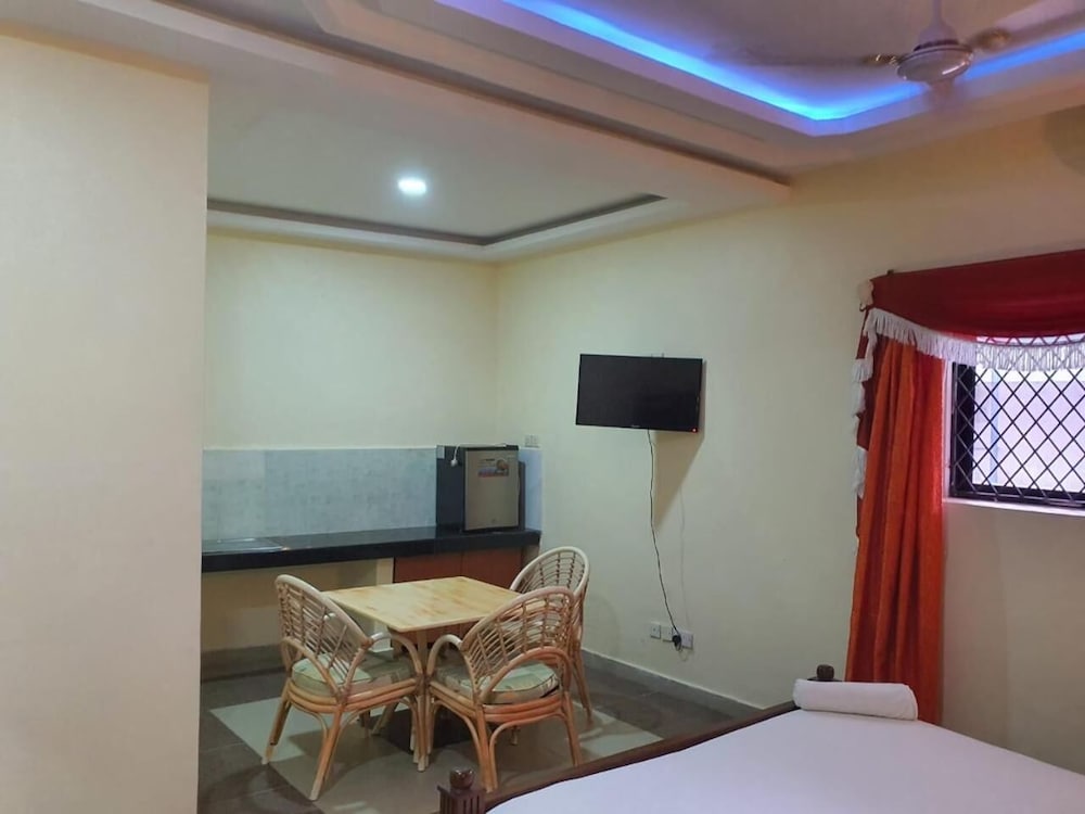 Regency Park Hotel Mombasa 40/42