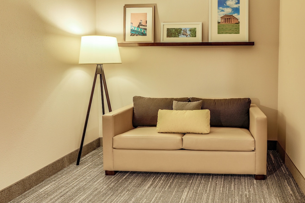 Country Inn & Suites By Radisson Nashville Airport TN 34/70