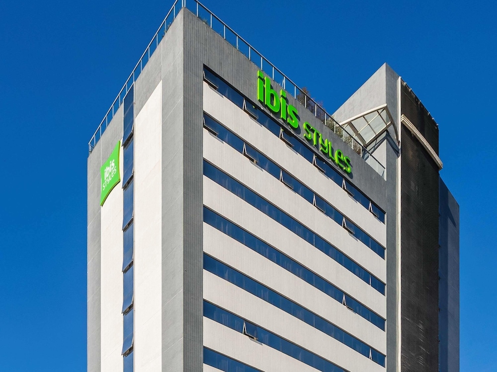 Ibis Styles Belem Hangar 1/69
