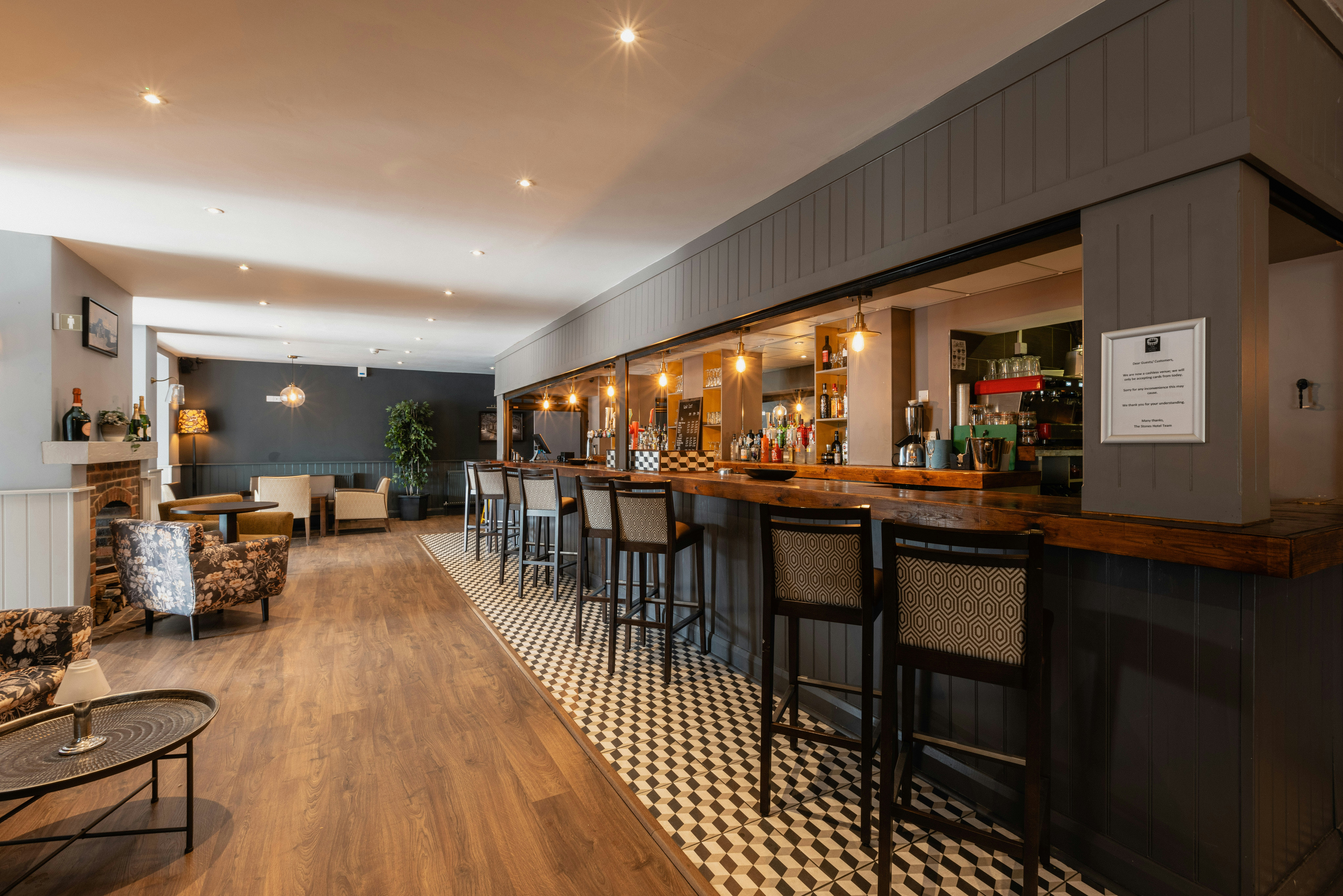 The Stones Hotel 44/69