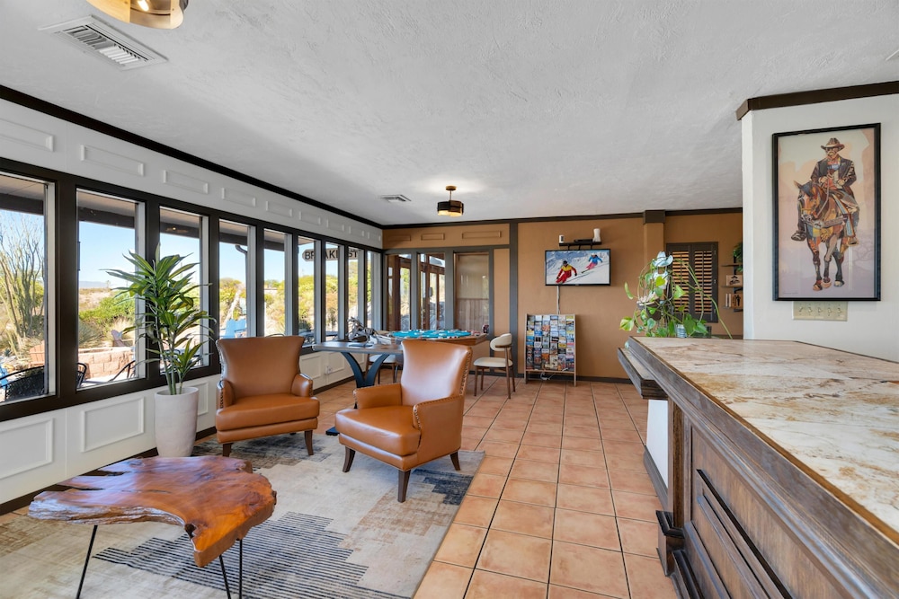 Tombstone Lookout Lodge, SureStay Collection by Best Western 8/49
