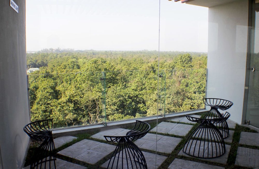 Hotel X Gazipur 44/46