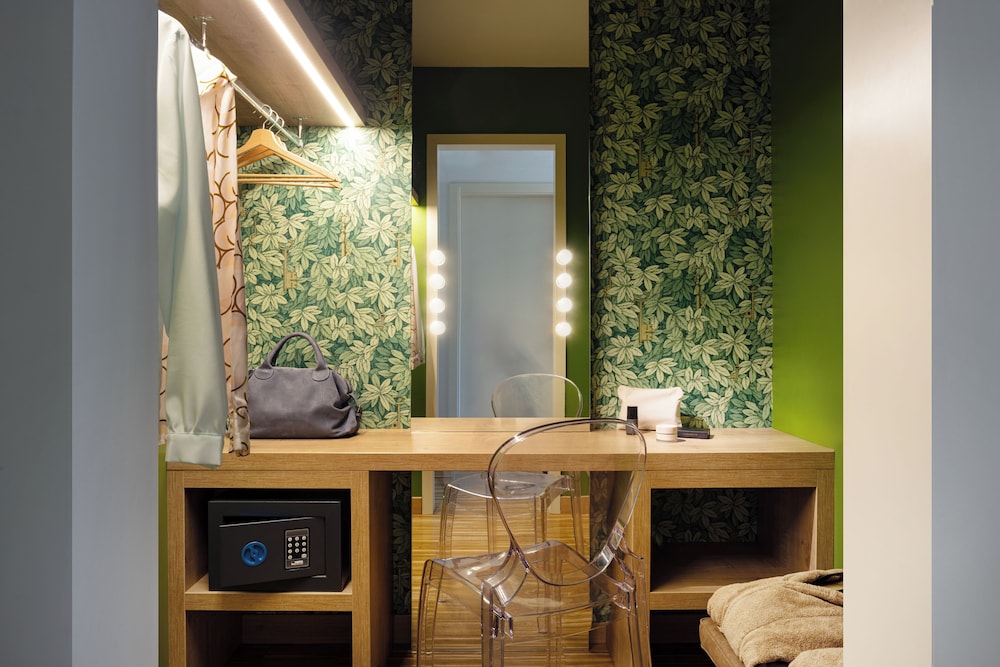 Astoria Park Hotel 4/50