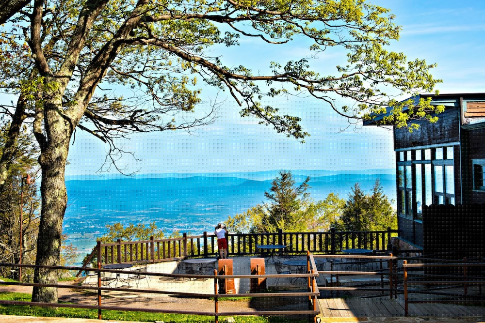 Skyland Resort 14/33