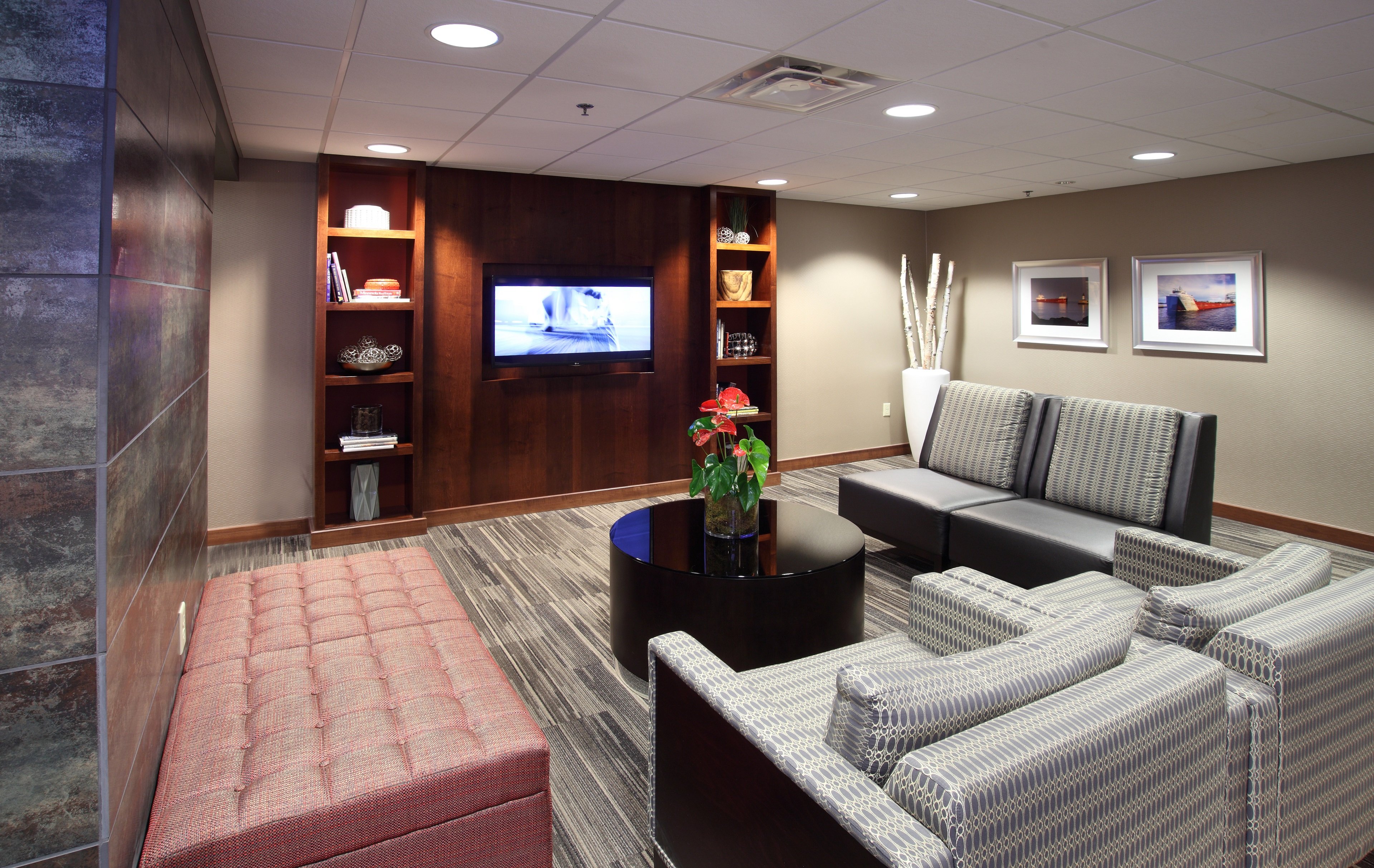 Holiday Inn Hotel And Suites Duluth Downtown 43/76