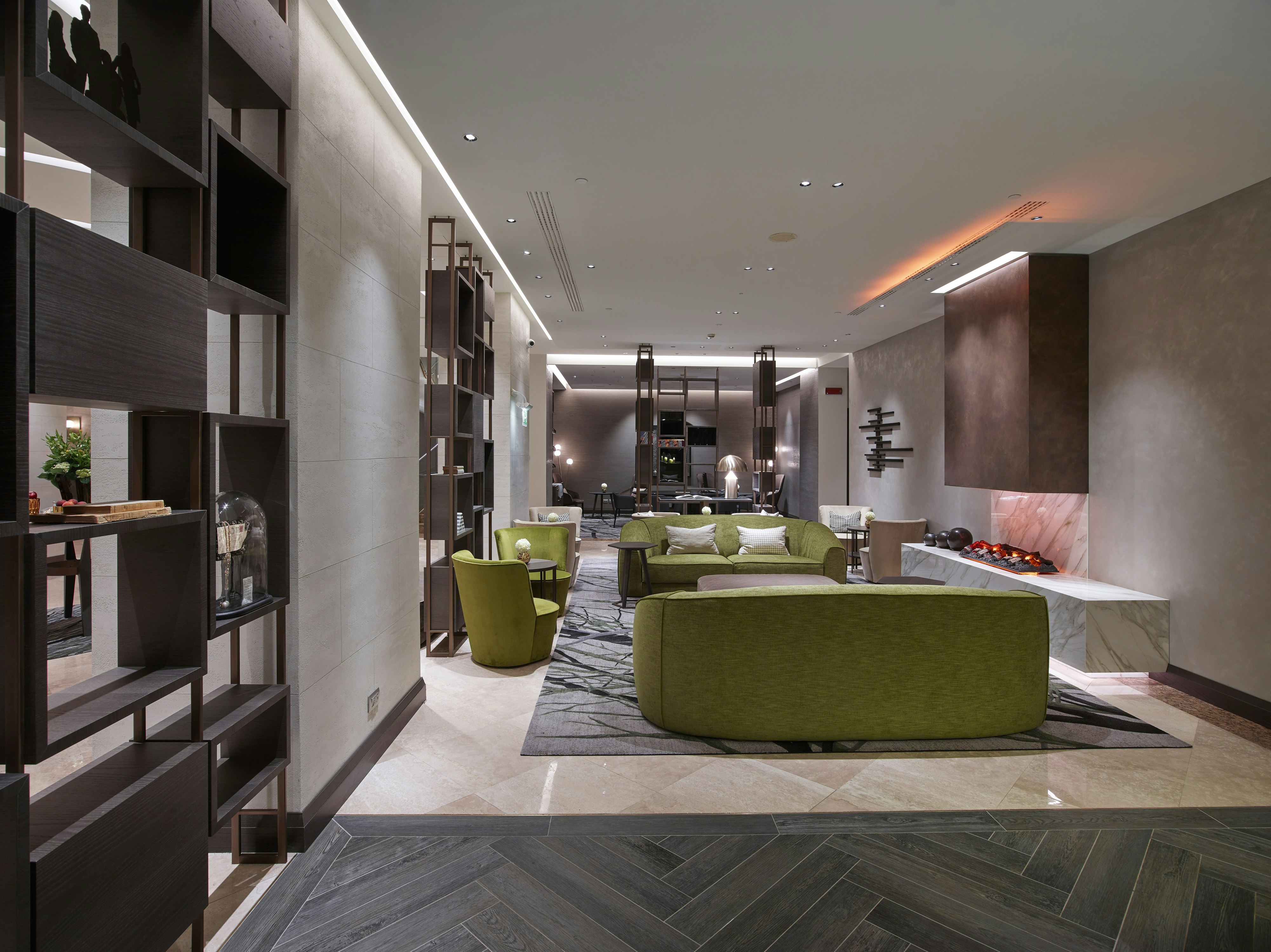 Hilton Milan Hotel 6/83