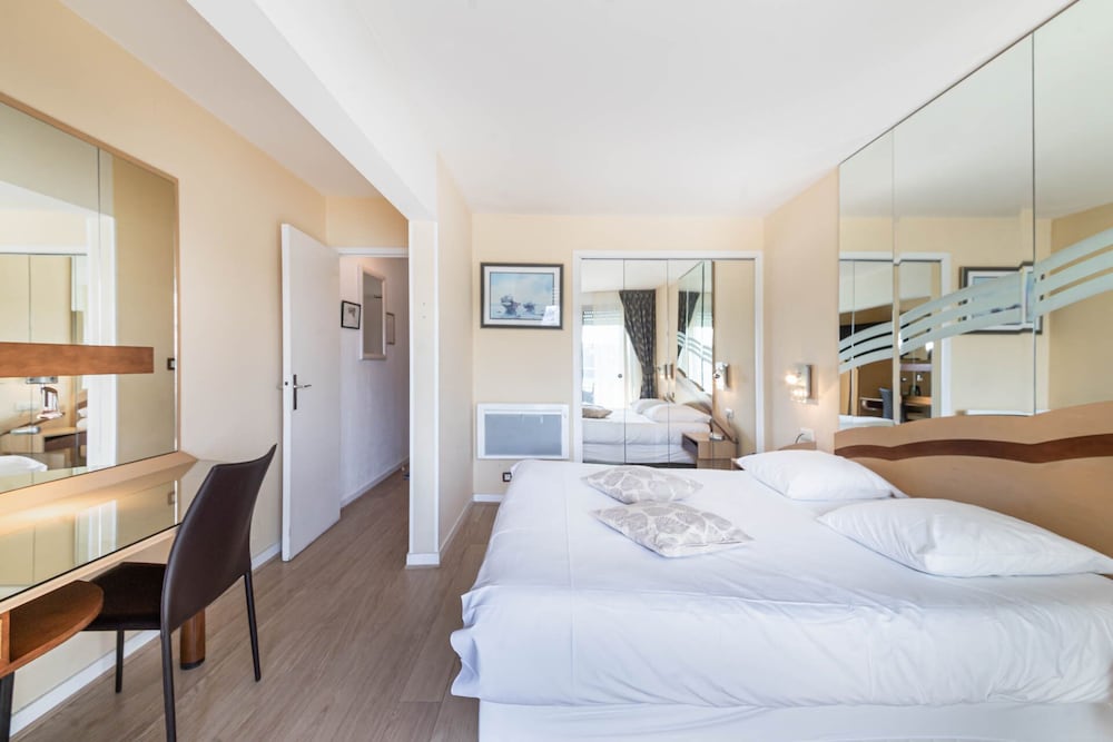 Best Western Hotel Le Crystal Dinard 21/58