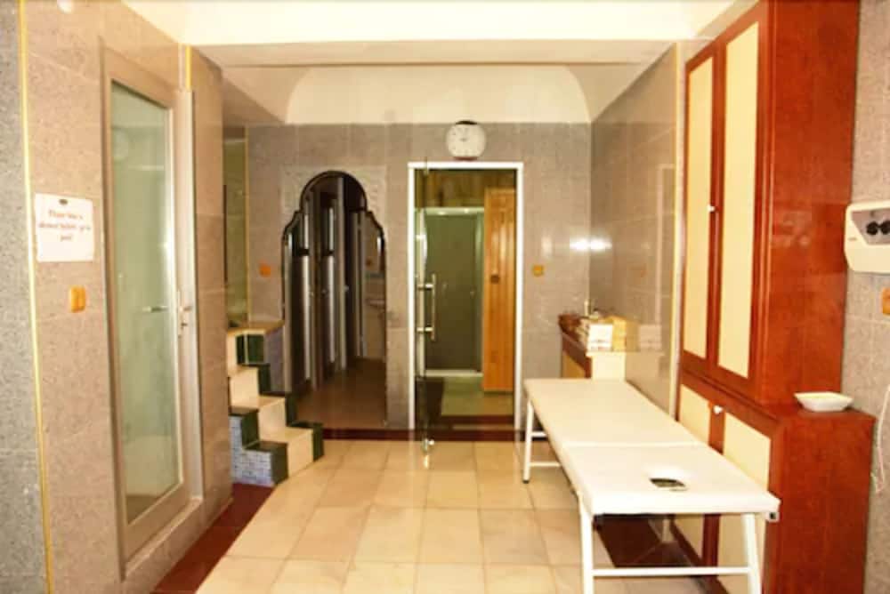 Turvan Hotel 26/38