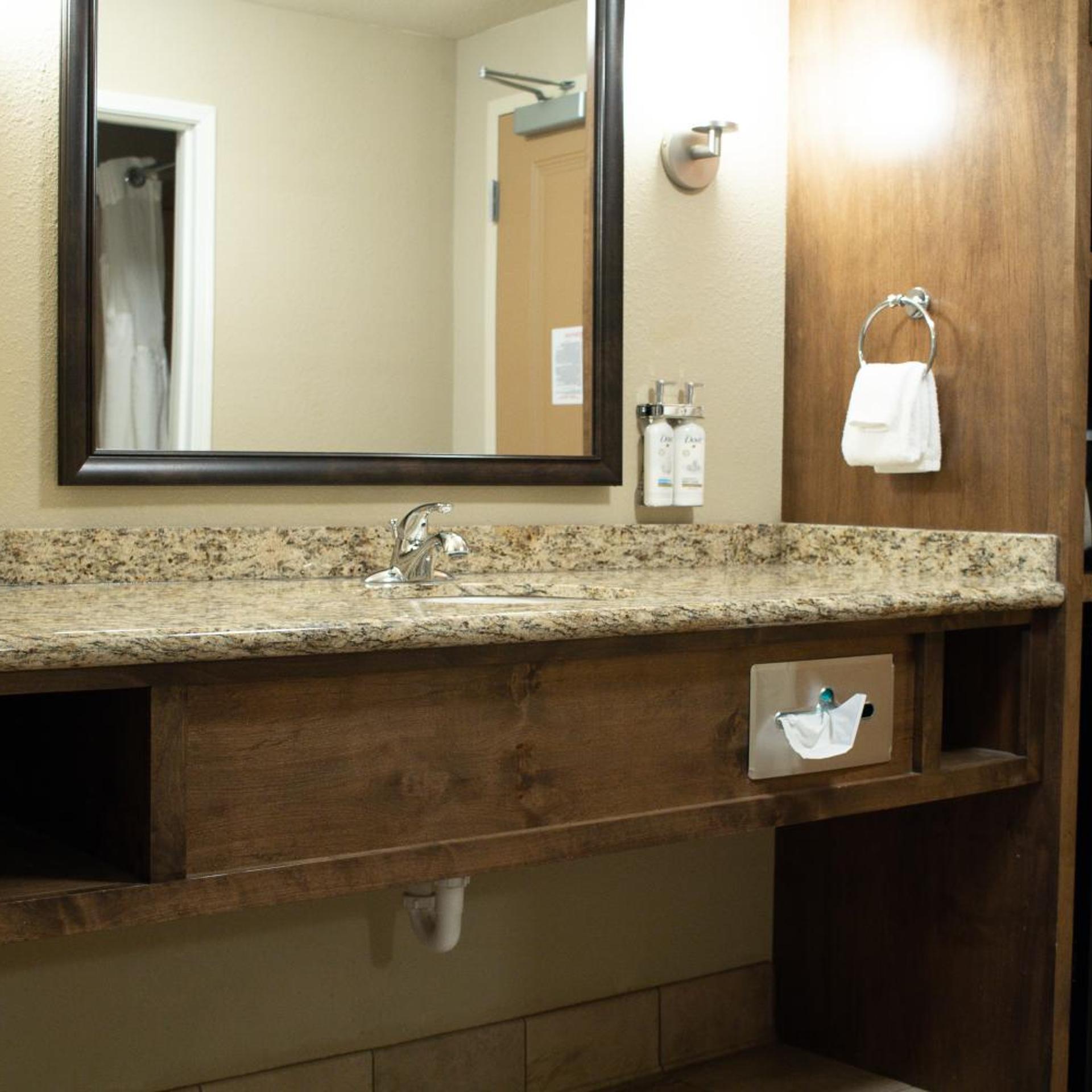 جناح بسريرين كوين مع أريكة، Holiday Inn Express And Suites Williston 7/8