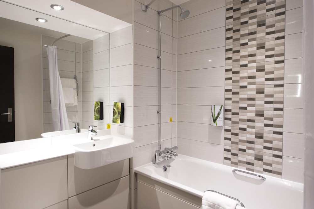 Premier Inn Monmouth 33/33