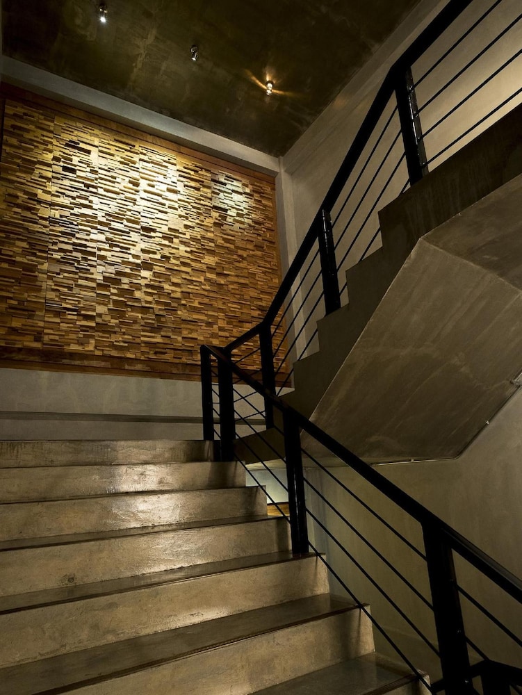 Thapae Loft 55/66